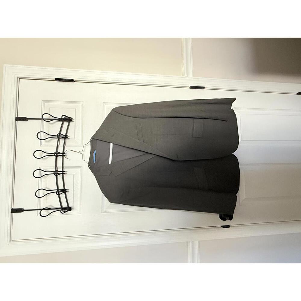 Joesph Abboud Stylish Men's Gray Suit Jacket and Pants Set